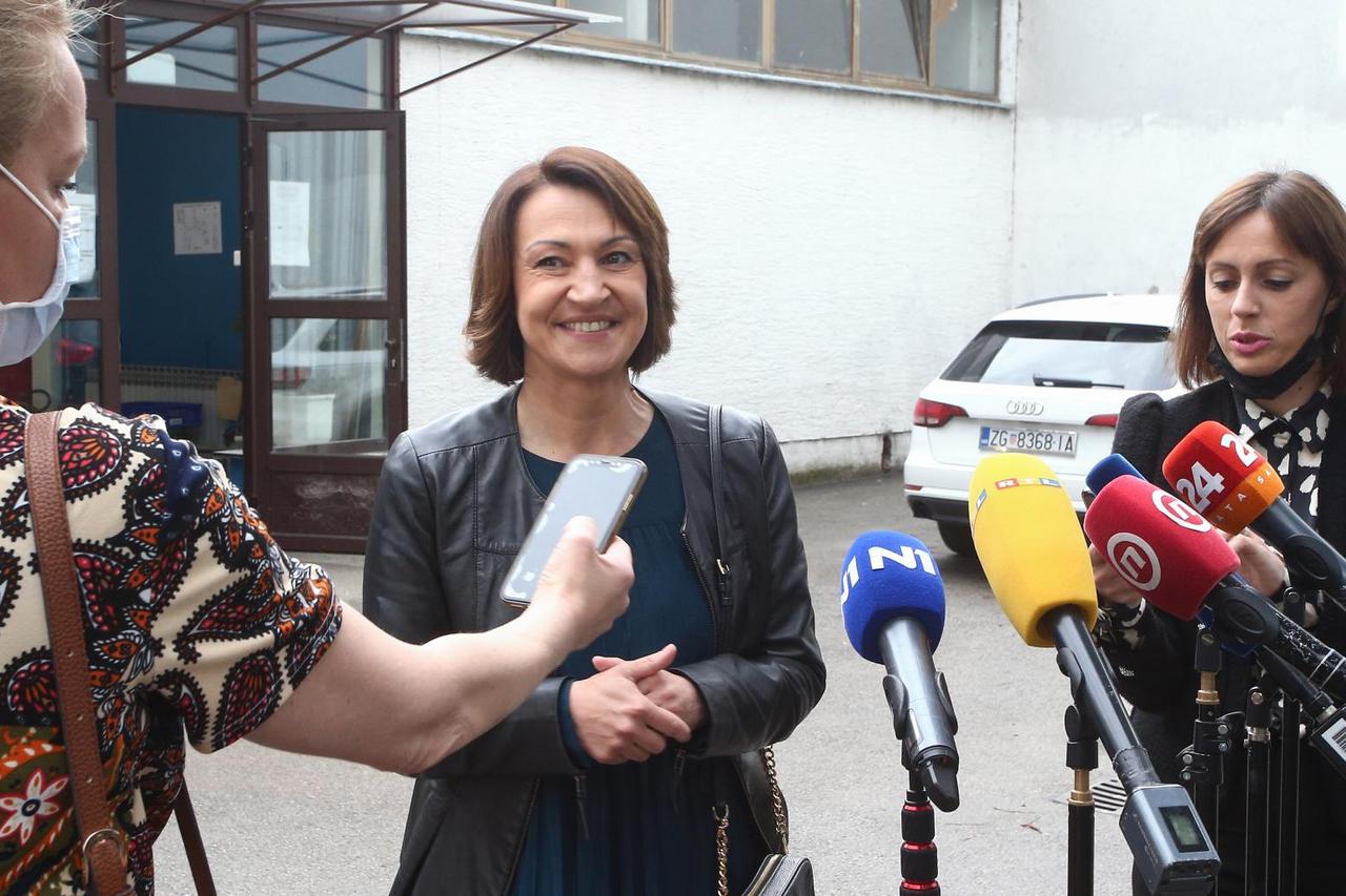 Zagreb: Jelena Pavičić Vukičević glasovala na lokalnim izborima