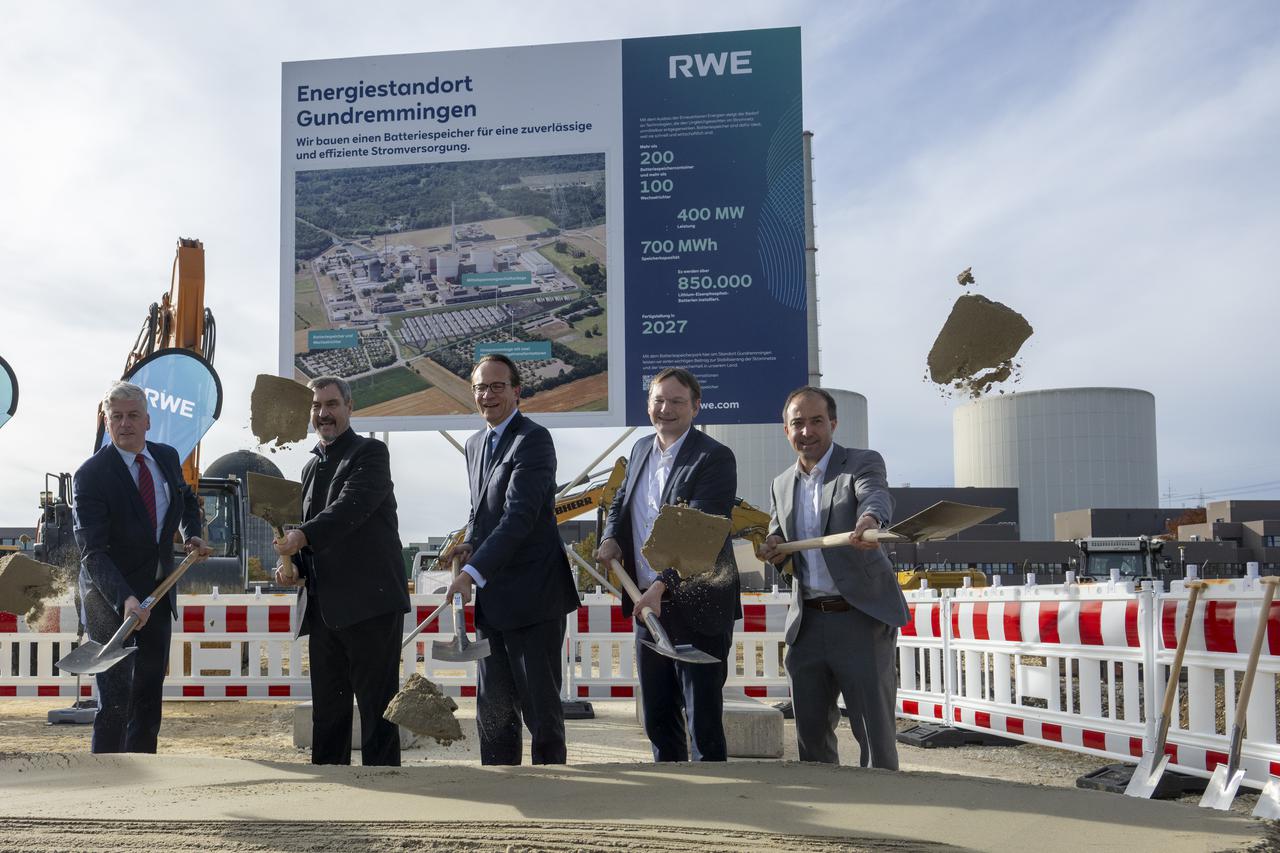 Groundbreaking ceremony on nuclear power plant site