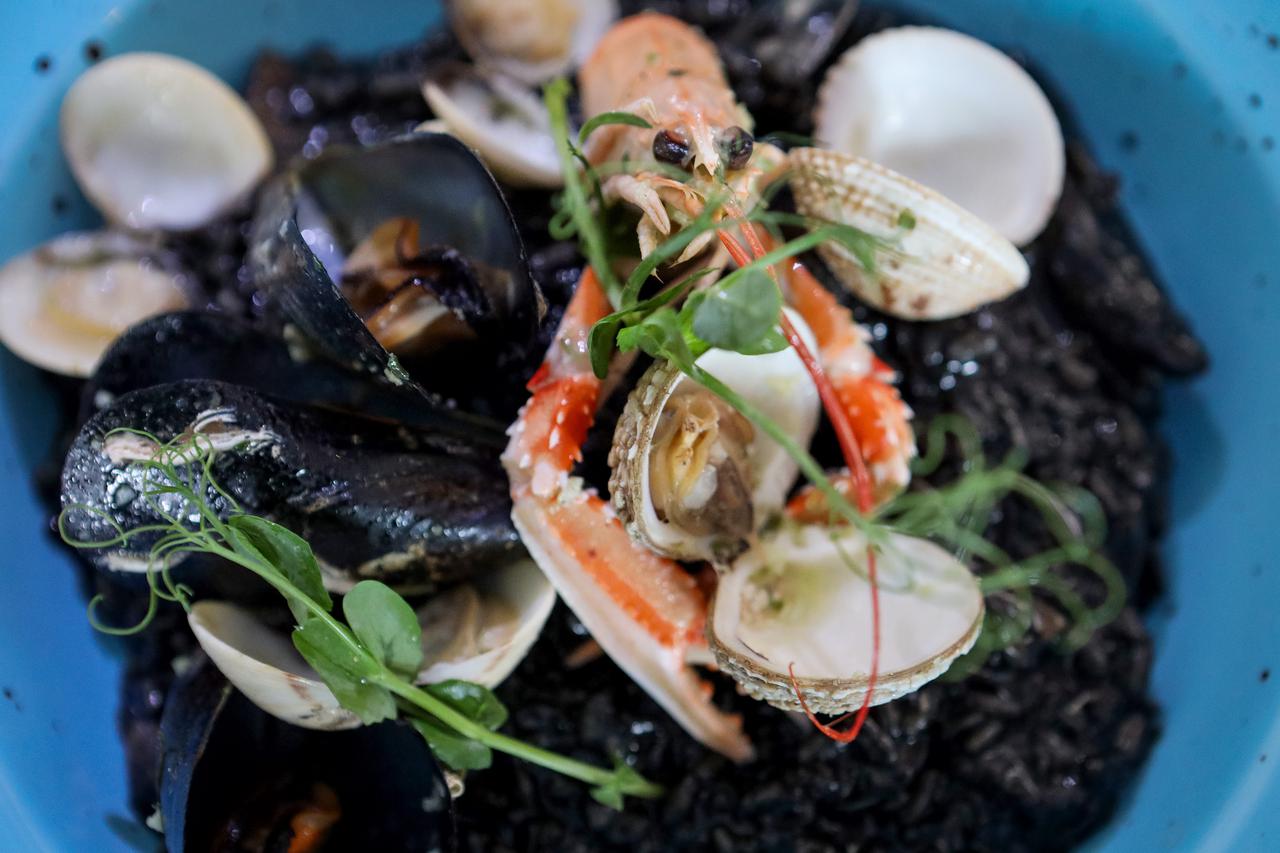 Gastro šetnja Biogradom na temu kunjke, jela s prošekom i kraljevskih delicija