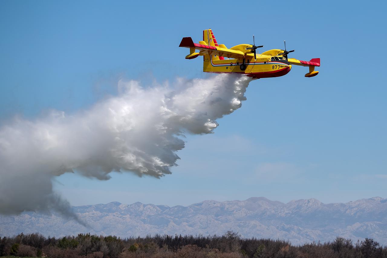 Zemunik: 20. obljetnica akrobatske grupe “Krila Oluje”