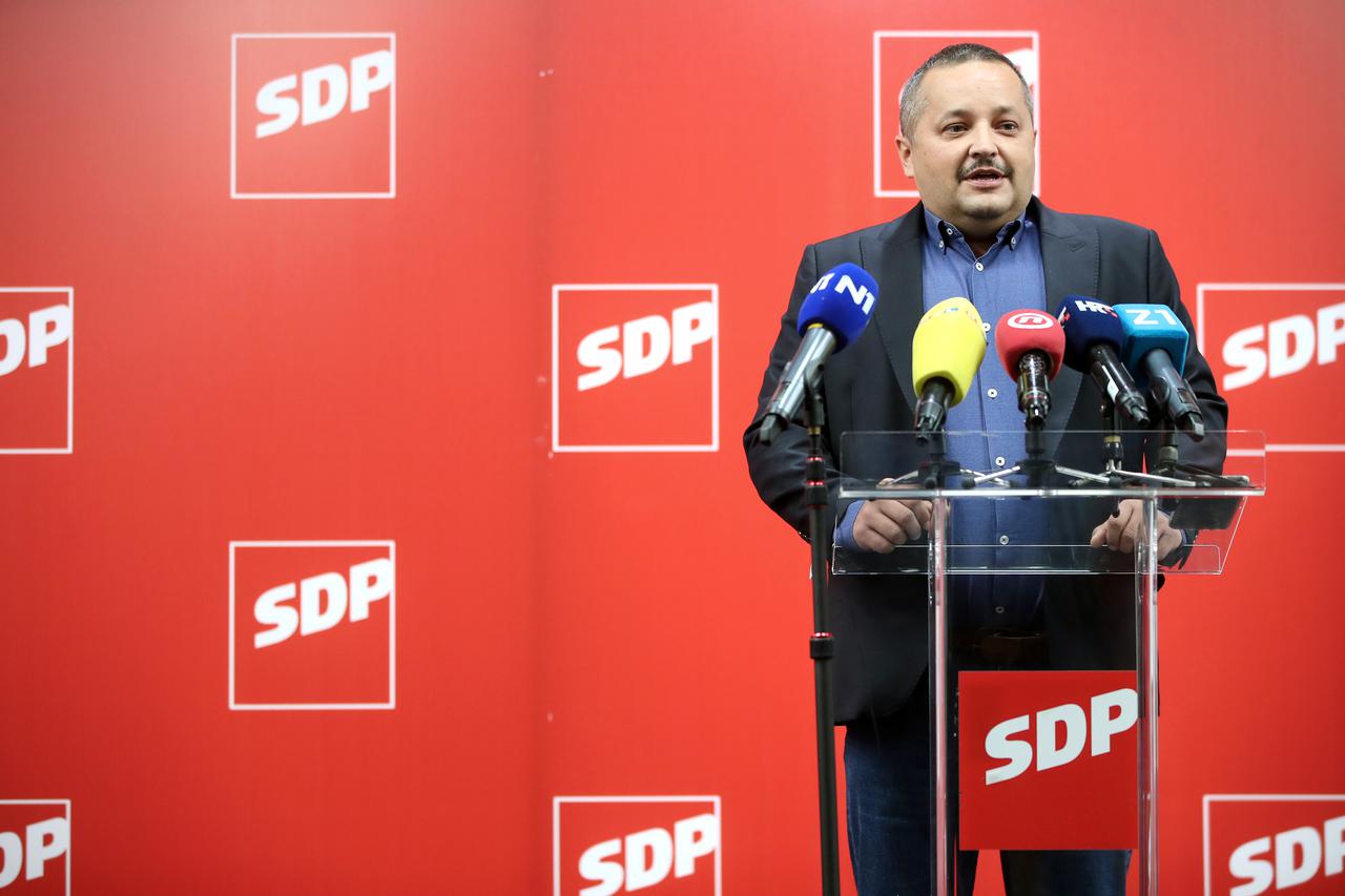 Zagreb: Na konferenciji  SDP-a govorili Biljana Borzan i Branko Kolarić