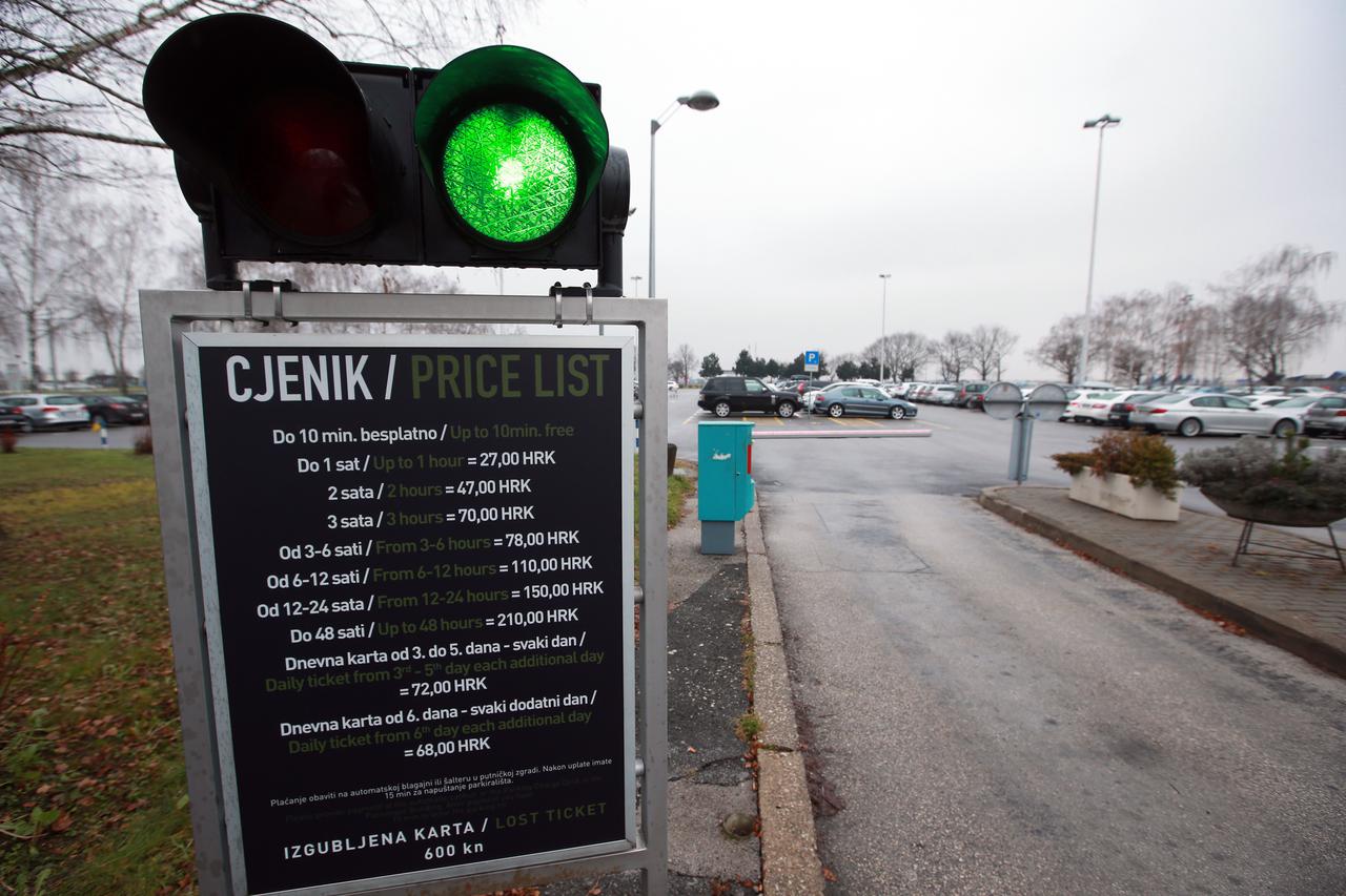 U Zracnoj luci Zagreb poskupilo parkiranje. Prvi sat parkiranja iznosi 27 kuna, a dva sata parkiranja 47 kuna