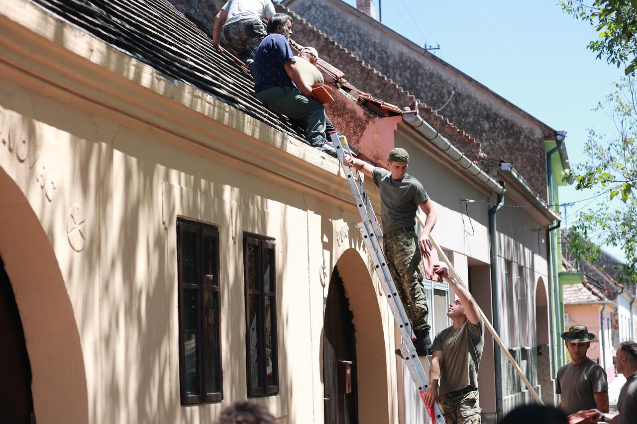 požar