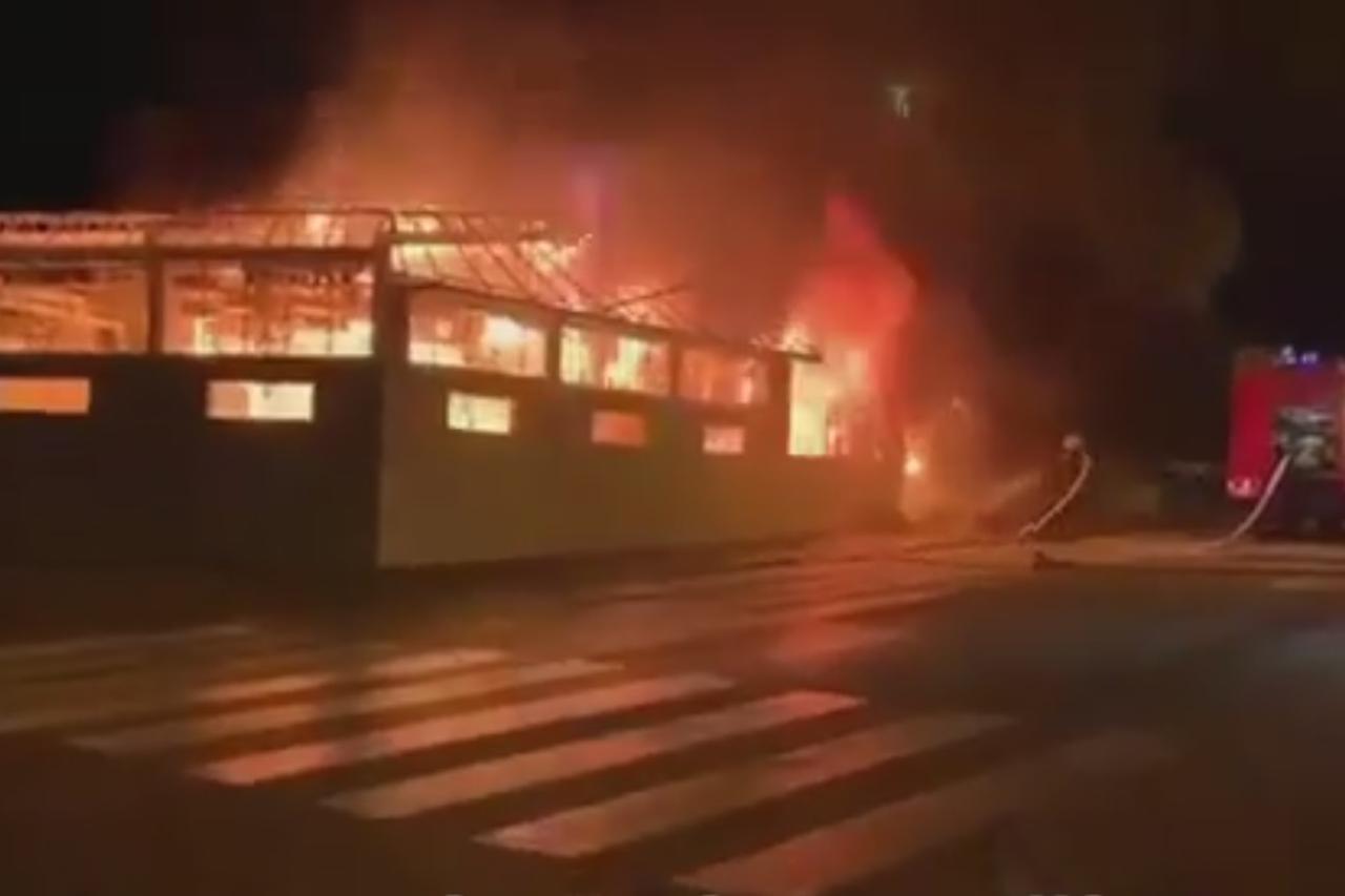 požar u Makarskoj