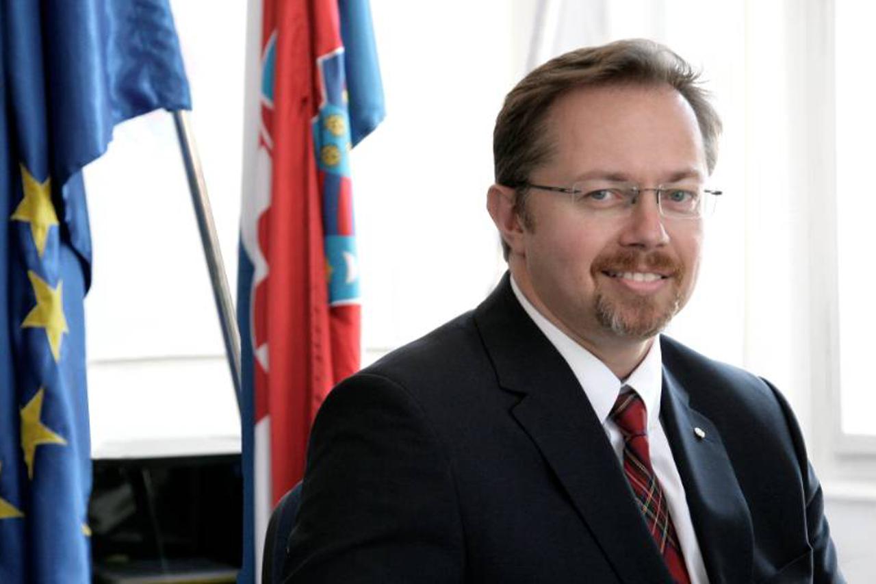 Siniša Varga, portal