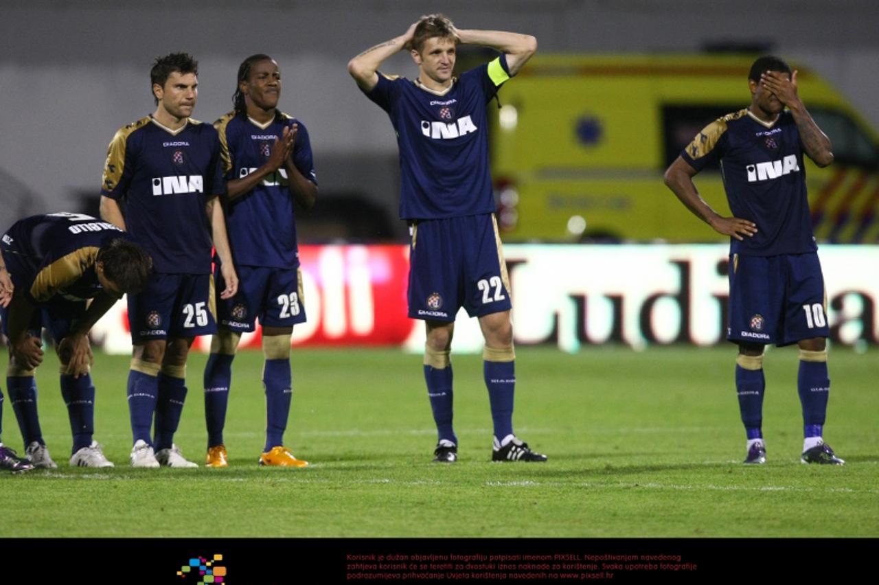 '04.08.2010., Maksimir, Zagreb - Uzvratni susret treceg pretkola Lige prvaka Dinamo - Serif (Moldavija). Sammir,Igor Biscan,Leonardo Coufre,Dodo - razocaranje nakon nerealiziranog penala. Photo: Davor