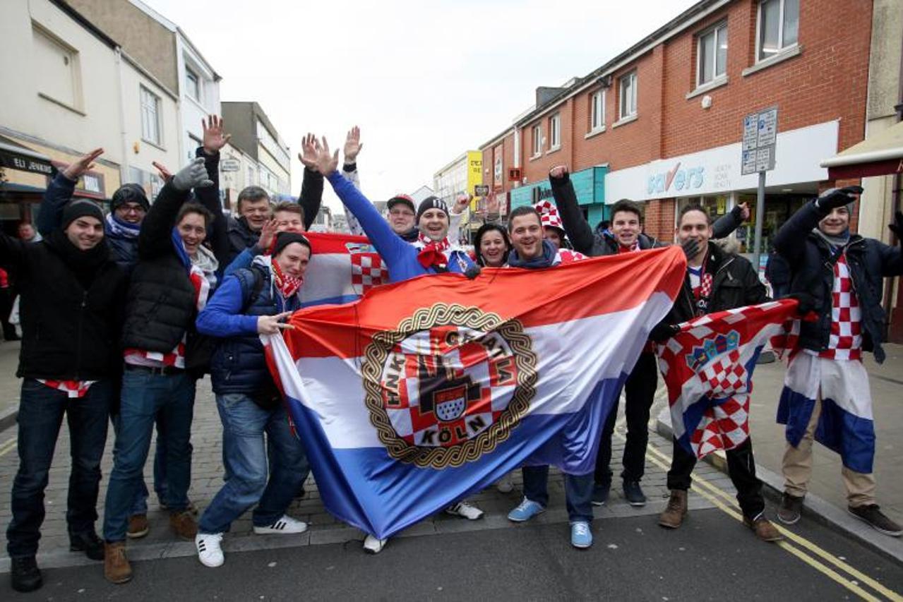 Hrvatska, Wales, hrvatska reprezentacija, navijači (1)