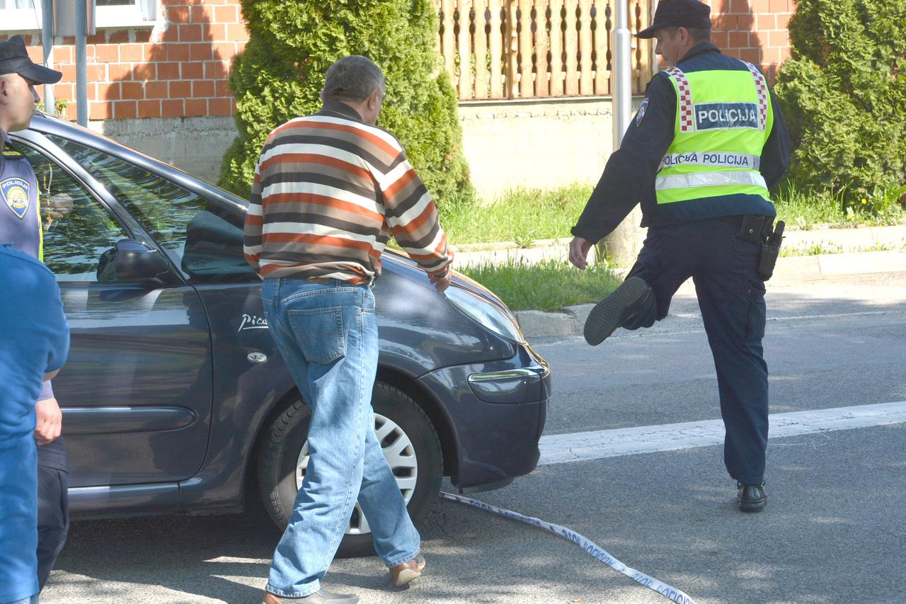 Štefanje: Automobilom naletio na dvije učenice ispred škole