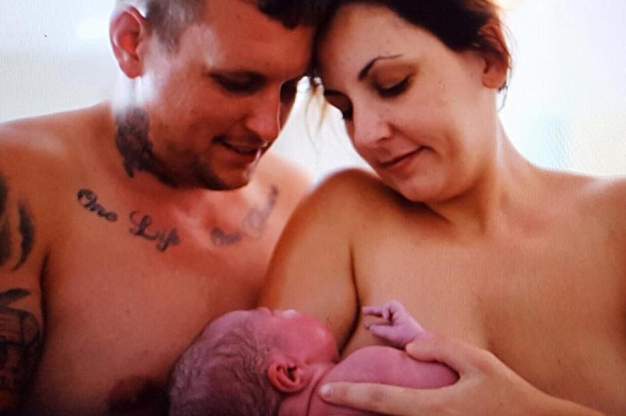 Stevie Muddle, beba, rođenje, porod