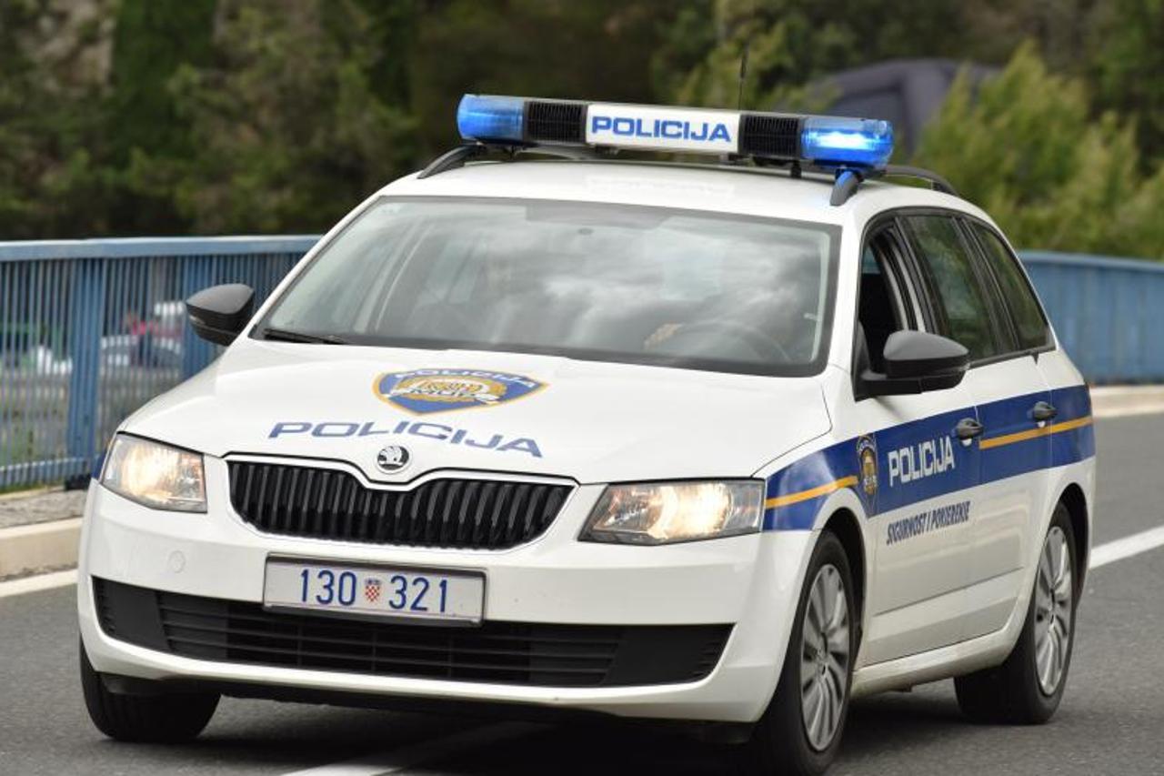 Policija
