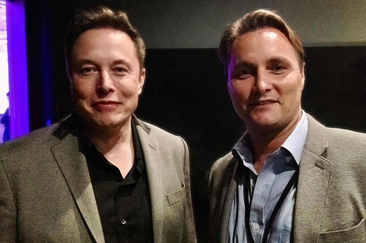 storyeditor/2025-09-12/Musk_Grubic_2015.jpg