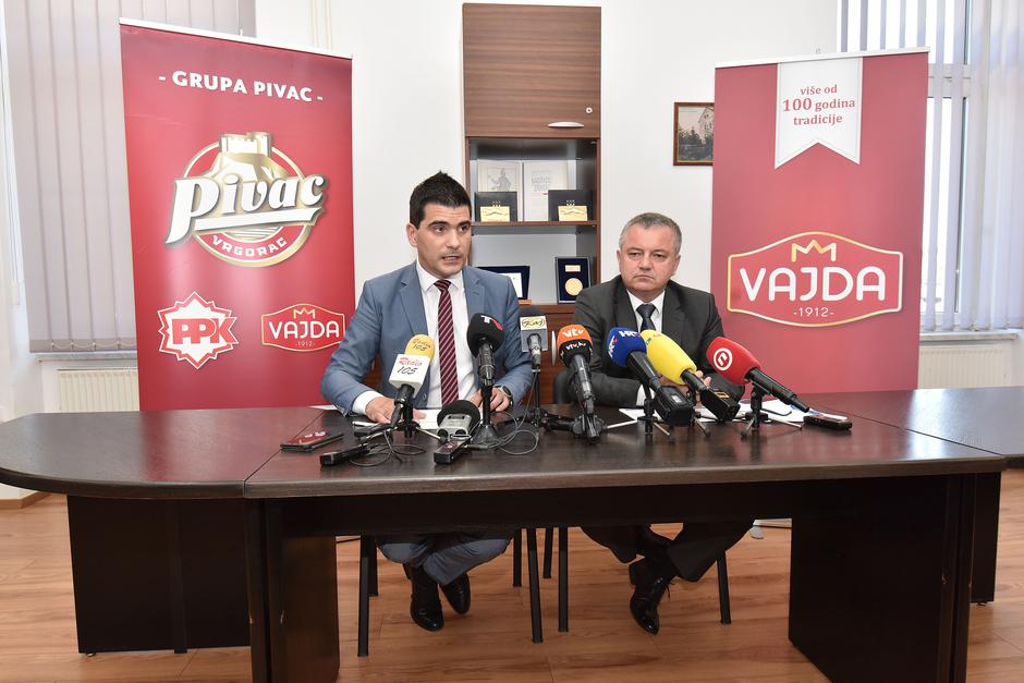 Ministar gospodarstva Darko Horvat na radnom sastanku u mesnoj industriji Vajda