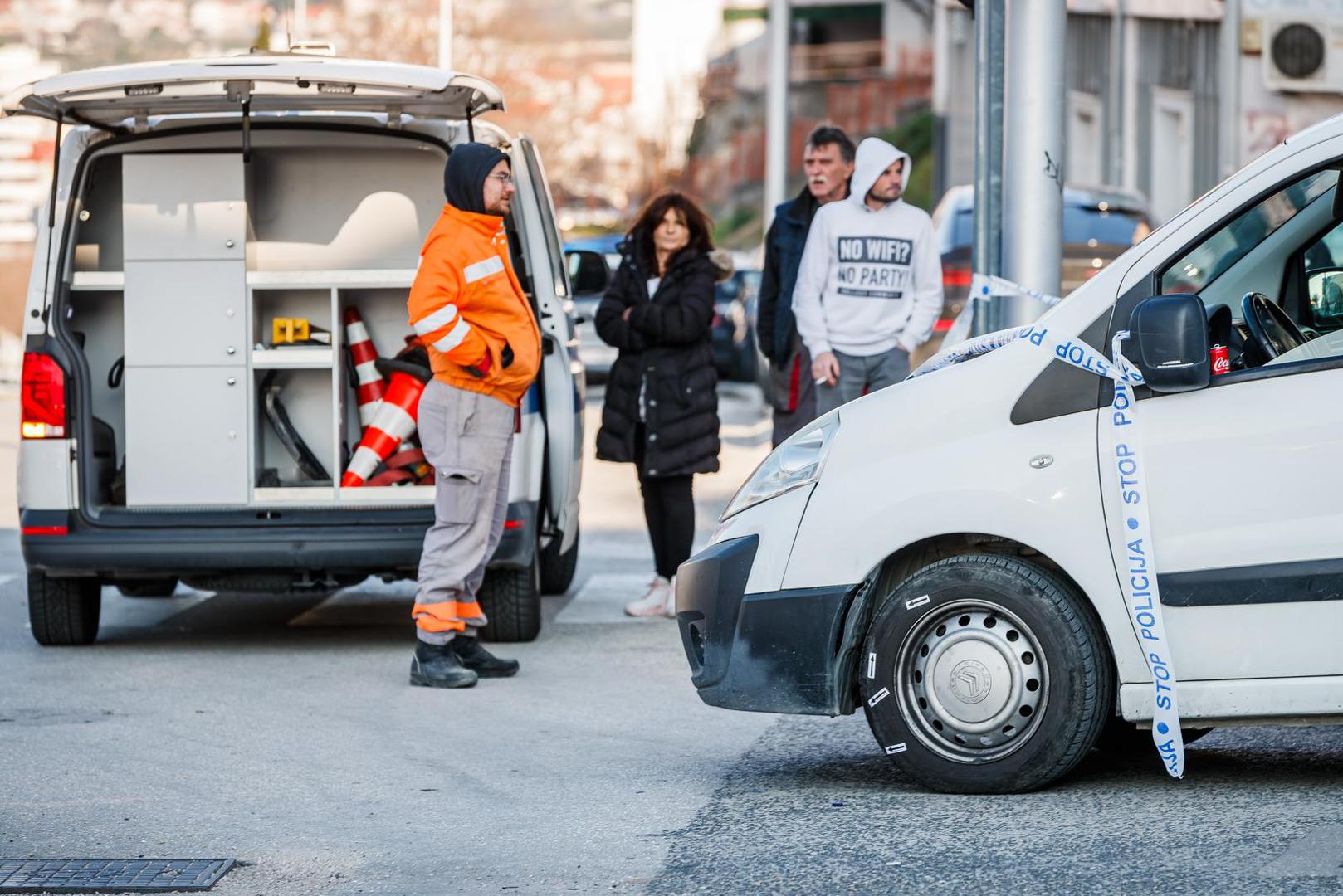 17.02.2025., Split - Na krizanju Vukovarske i Ninske ulice, kombi vozilo je naletilo na petero djece koja su prevezena u bolnicu. Photo: Zvonimir Barisin/PIXSELL