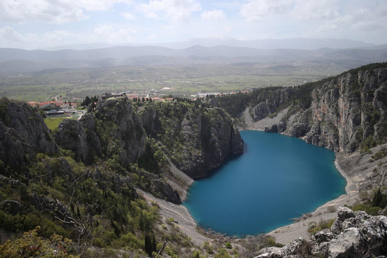 Mistika Modrog i Crvenog jezera