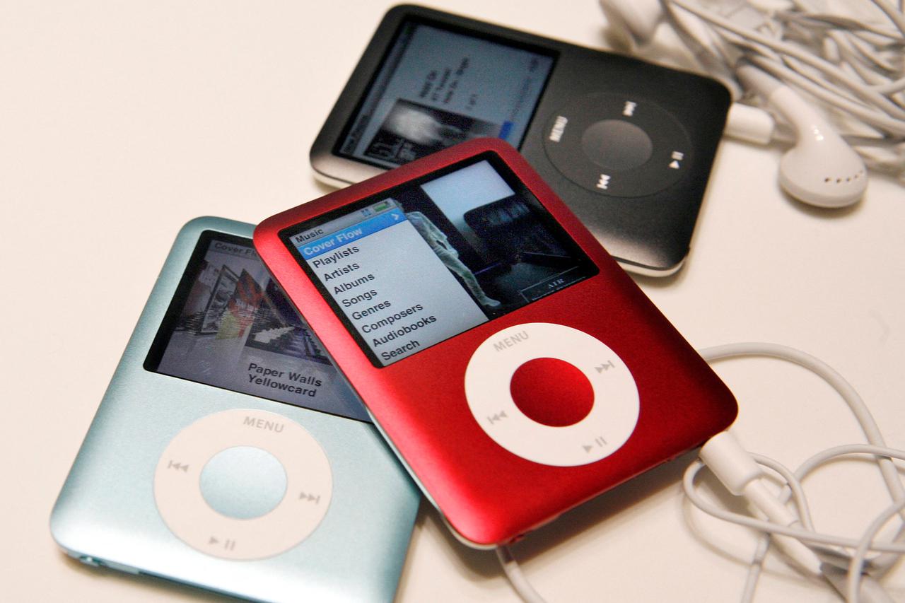 FILE PHOTO: New Apple iPod Nanos are seen during an unveiling in San Francisco