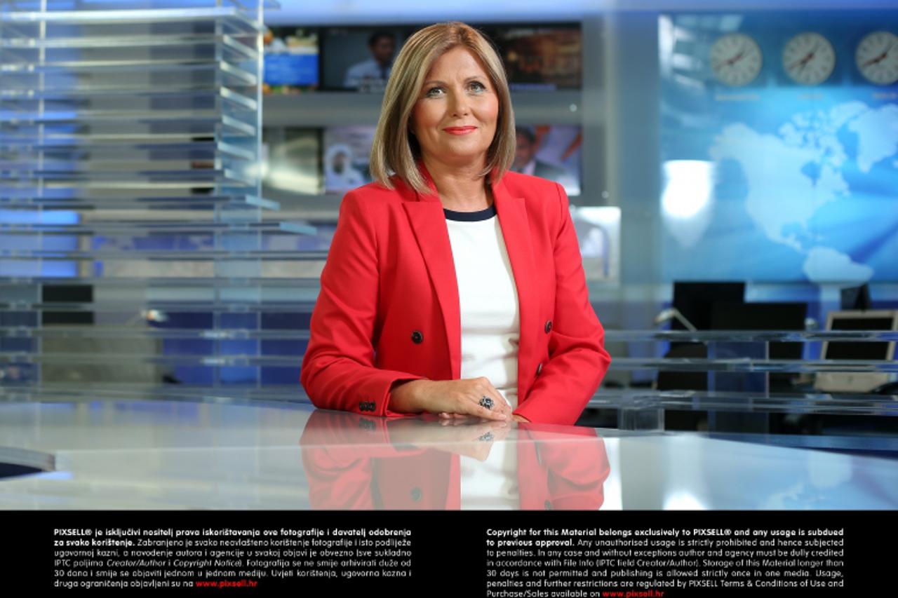 '09.08.2013., Zagreb -  Urednica i voditeljica Dnevnika na Hrvatskoj televiziji, Tina Simurina u studiju gdje vodi Dnevnik. Photo: Sanjin Strukic/PIXSELL'