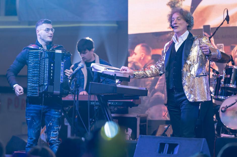 Ton?i Hulji? i Madre Badessa uveli su zadrane u Novu godinu