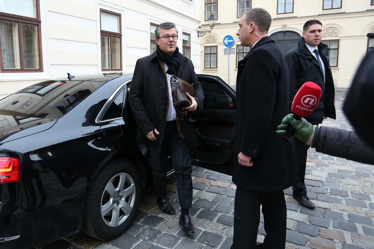 23.01.2016., Zagreb - Premijer Tihomir Oreskovic dolazi u Banske dvore. Photo: Goran Jakus/PIXSELL