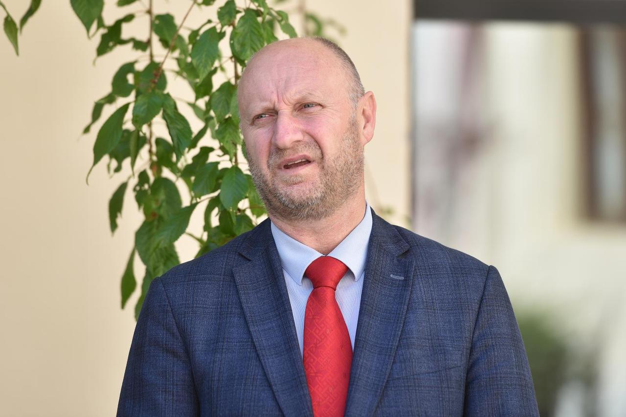 Varaždin: Konferencija za medije župana o (ne)odlasku učenika u škole