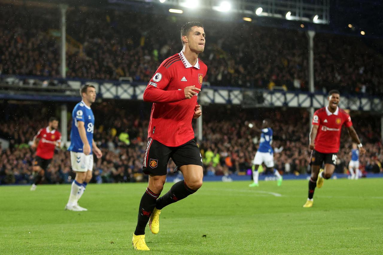 Premier League - Everton v Manchester United