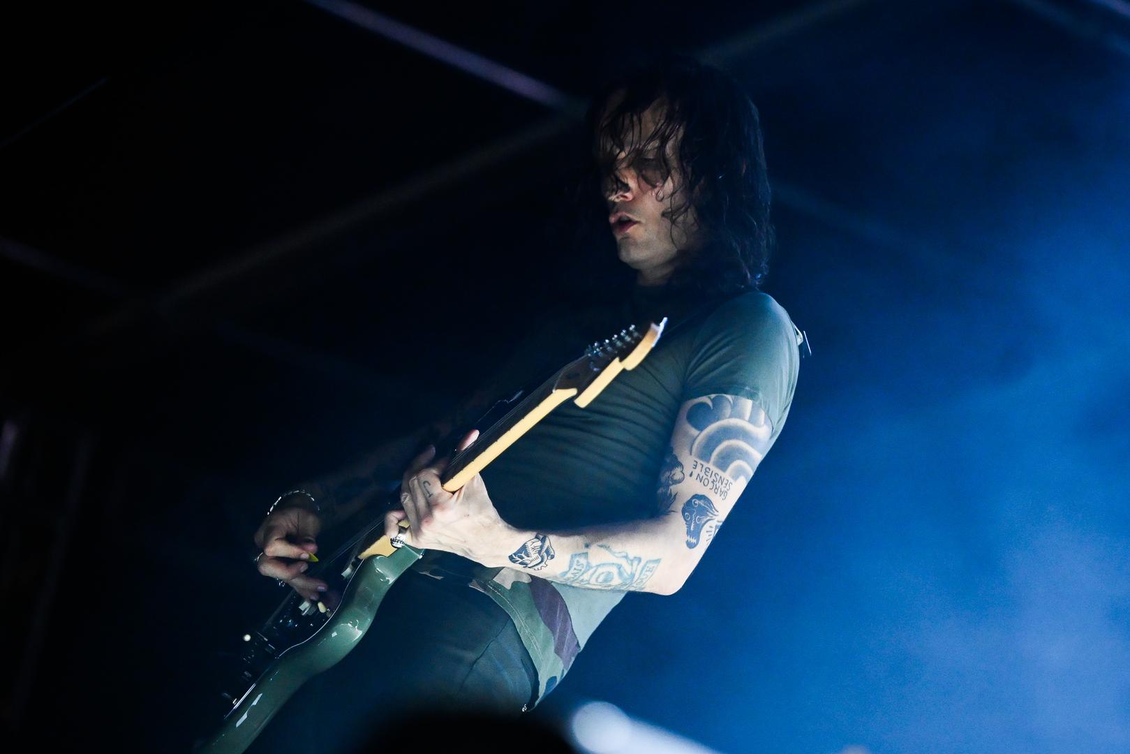 Posljednjeg dana festivala publiku očekuje nastup američkih rock zvijezda Kings of Leon, koji će predvoditi finale uz IDLES, Dry Cleaning, Yonaku i druge izvođače, čime će se na dostojan način zaključiti još jedno nezaboravno izdanje najvećeg hrvatskog open-air festivala.

