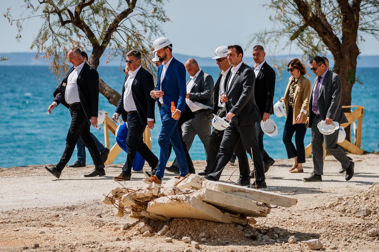 Split: Predsjednik Milanović s gradonačelnikom Puljkom obišao je gradilište na Žnjanskom platou