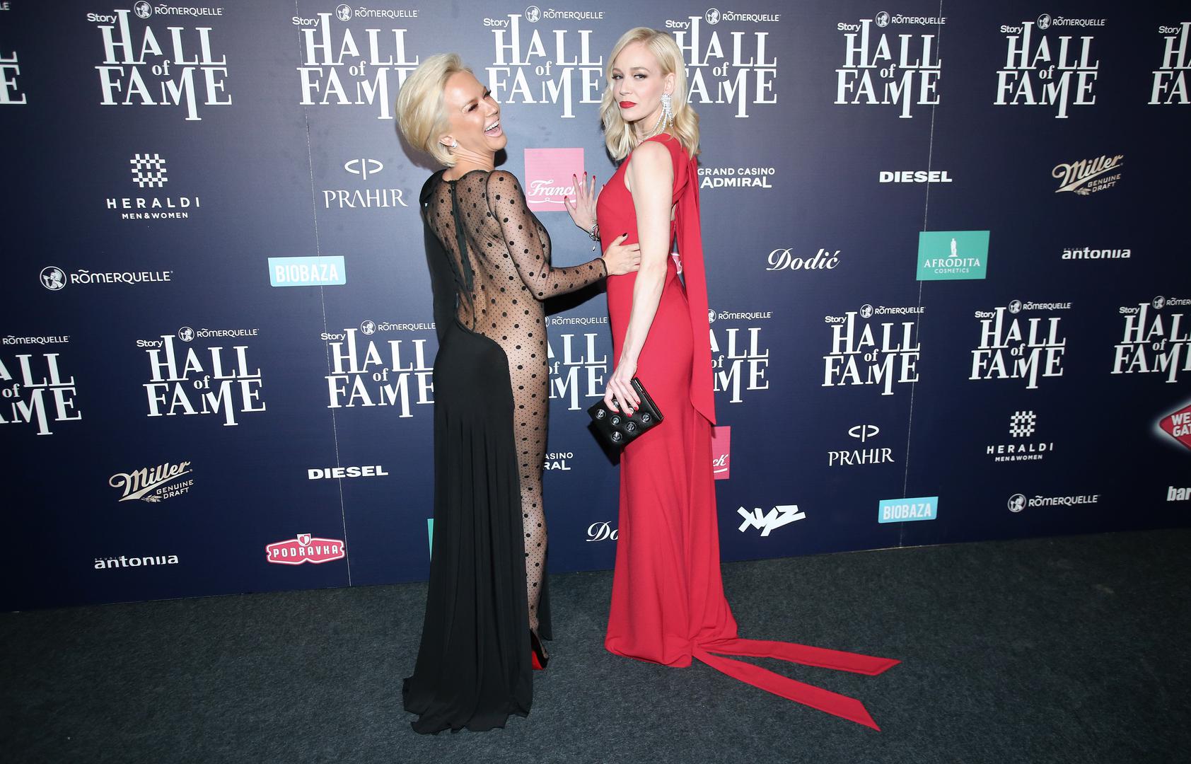 Prije početka partyja, dodijeljene su nagrade u 20 kategorija, a među pobjednicima su bili Jelena Rozga, Marko Tolja, tv serija "Počivali u miru", film "Ne gledaj mi u pijat", Zoran Vakula, Nina Badrić. 