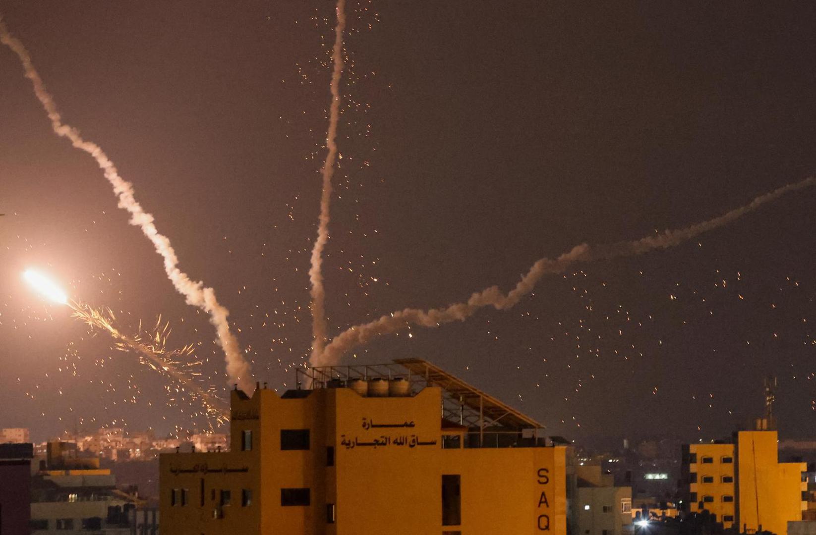 Trails of smoke from rockets fired by Palestinian militants into Israel are pictured, amid Israeli-Palestinian fighting, in Gaza August 5, 2022. REUTERS/Ibraheem Abu Mustafa Photo: IBRAHEEM ABU MUSTAFA/REUTERS