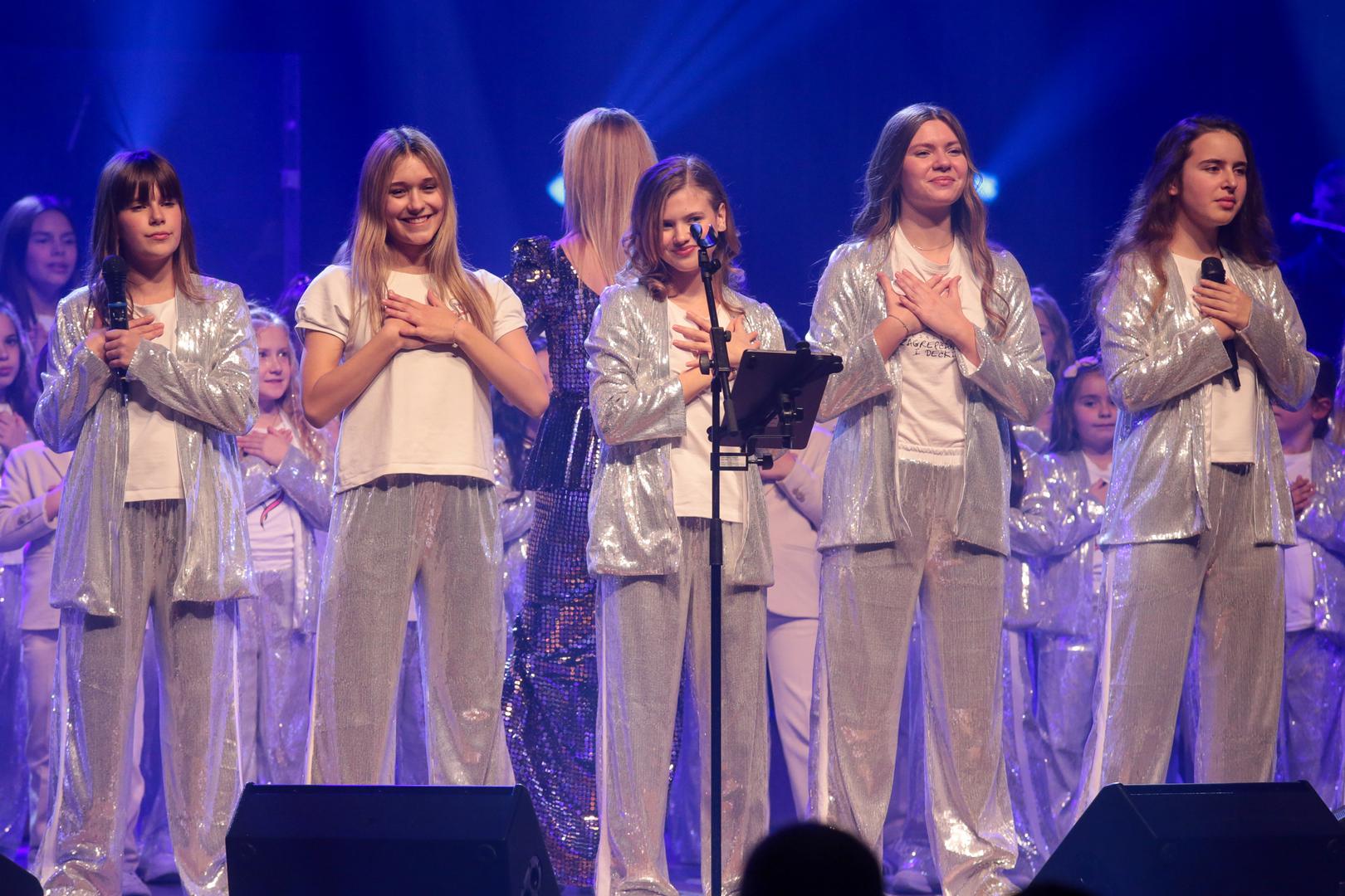  Posebno iznenađenje na koncertu bili su i talentirani Martin Kosovec  i Zagrepčanke i dečki koji su posebno oduševili publiku.