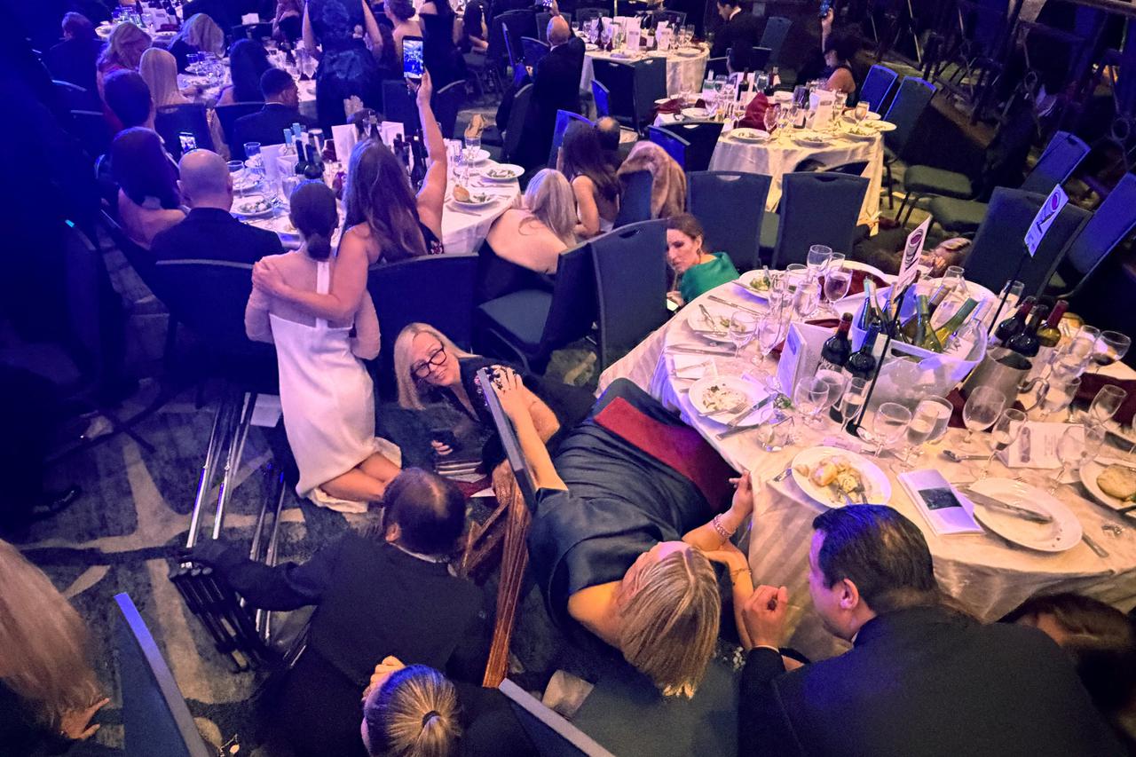 Drama na večeri Udruge dopisnika u Washingtonu, Trump i Melania su kratkotrajno bili evakuirani