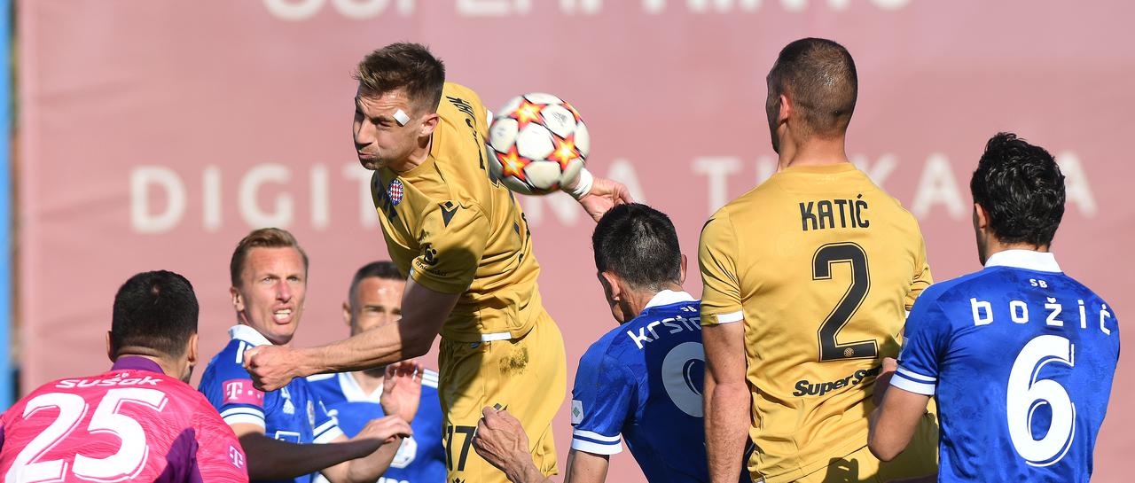 Hajduk kiksao protiv Slaven Belupa i doživio udarac u borbi za naslov prvaka