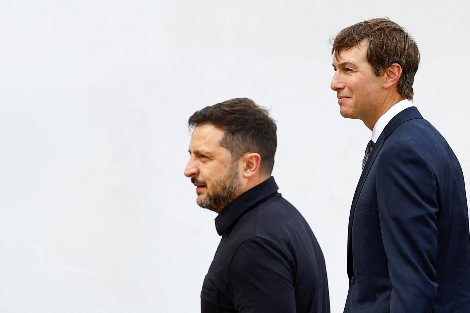 Trump je uoči njihova putovanja poručio da Witkoff i Kushner u Moskvu i Kijev odlaze s prijedlogom za okončanje rata te ustvrdio da postoji mogućnost postizanja dogovora. Zelenski je prije susreta naglasio da je Ukrajina spremna za konstruktivne razgovore. – Želimo približiti kraj rata. Potreban je mir. Potrebna su sigurnosna jamstva. Potreban je pravedan i održiv poslijeratni mir. Naši prijedlozi su spremni – poručio je Zelenski.