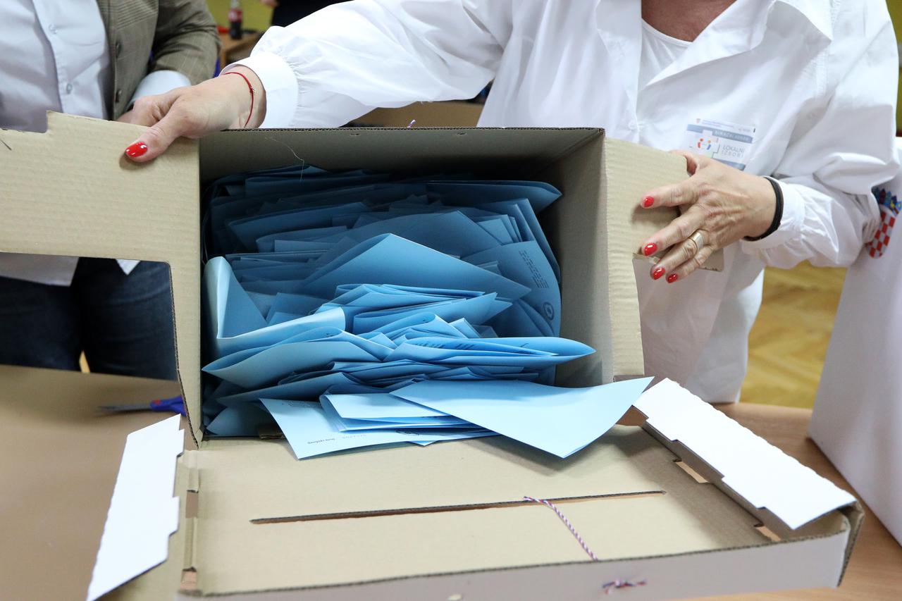 Šibenik: Otvaranje glasačkih kutija i prebrojavanje glasova za lokalne izbore