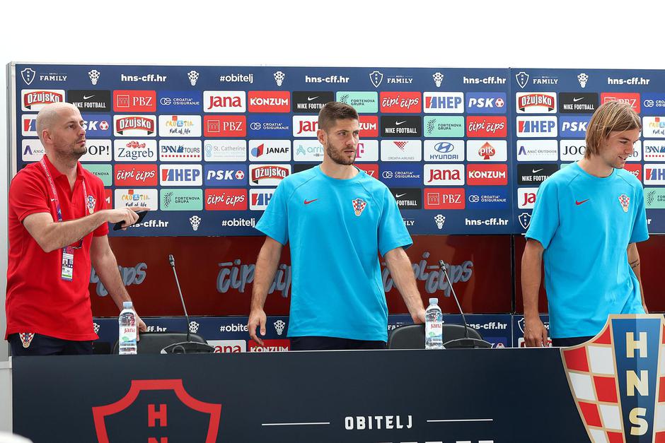 Doha: Andrej Kramari? i Borna Sosa na konferenciji za medije hrvatske nogometne reprezentacije