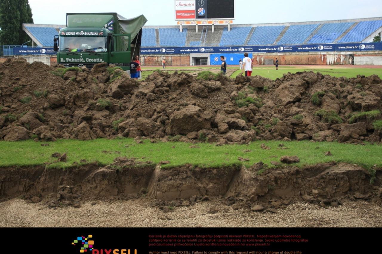 '14.06.2011., stadion Maksimir, Zagreb - Radovi na obnovi stadiona i kopanje terena. Photo: Marko Prpic/PIXSELL'
