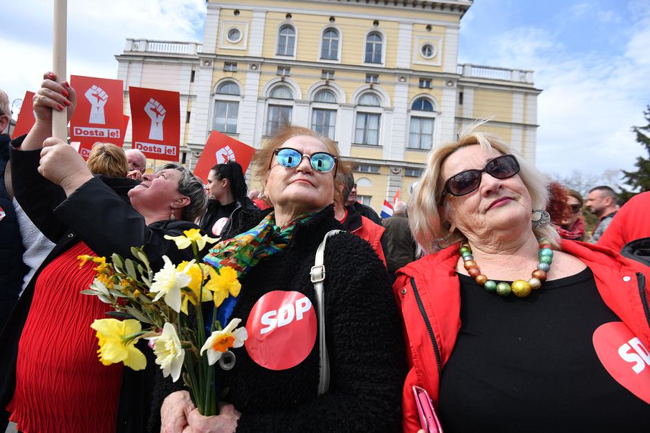 Veliki prosvjed oporbe  Varaždinu