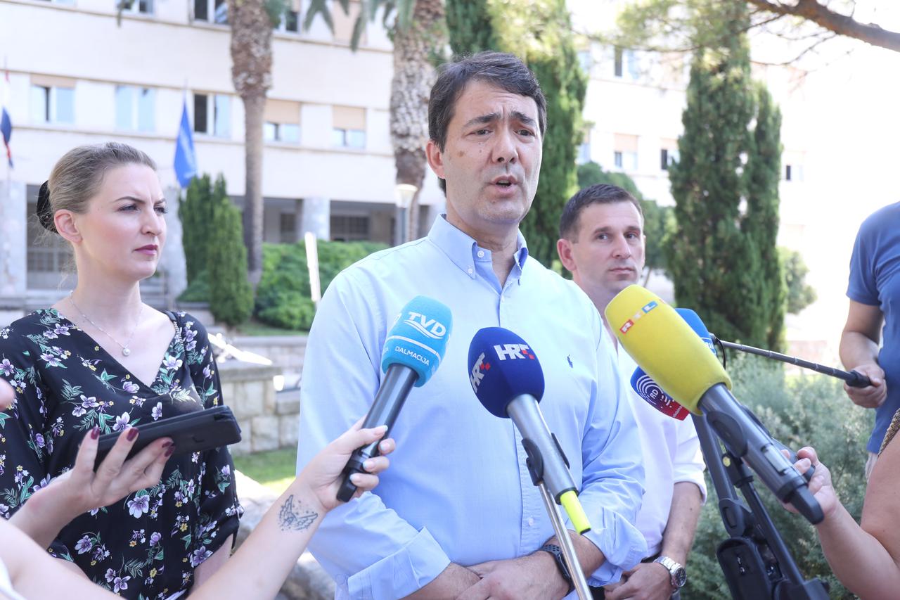 Split: Zoran Đogaš, kandidat za gradonačelnika, održao konferenciju za medije