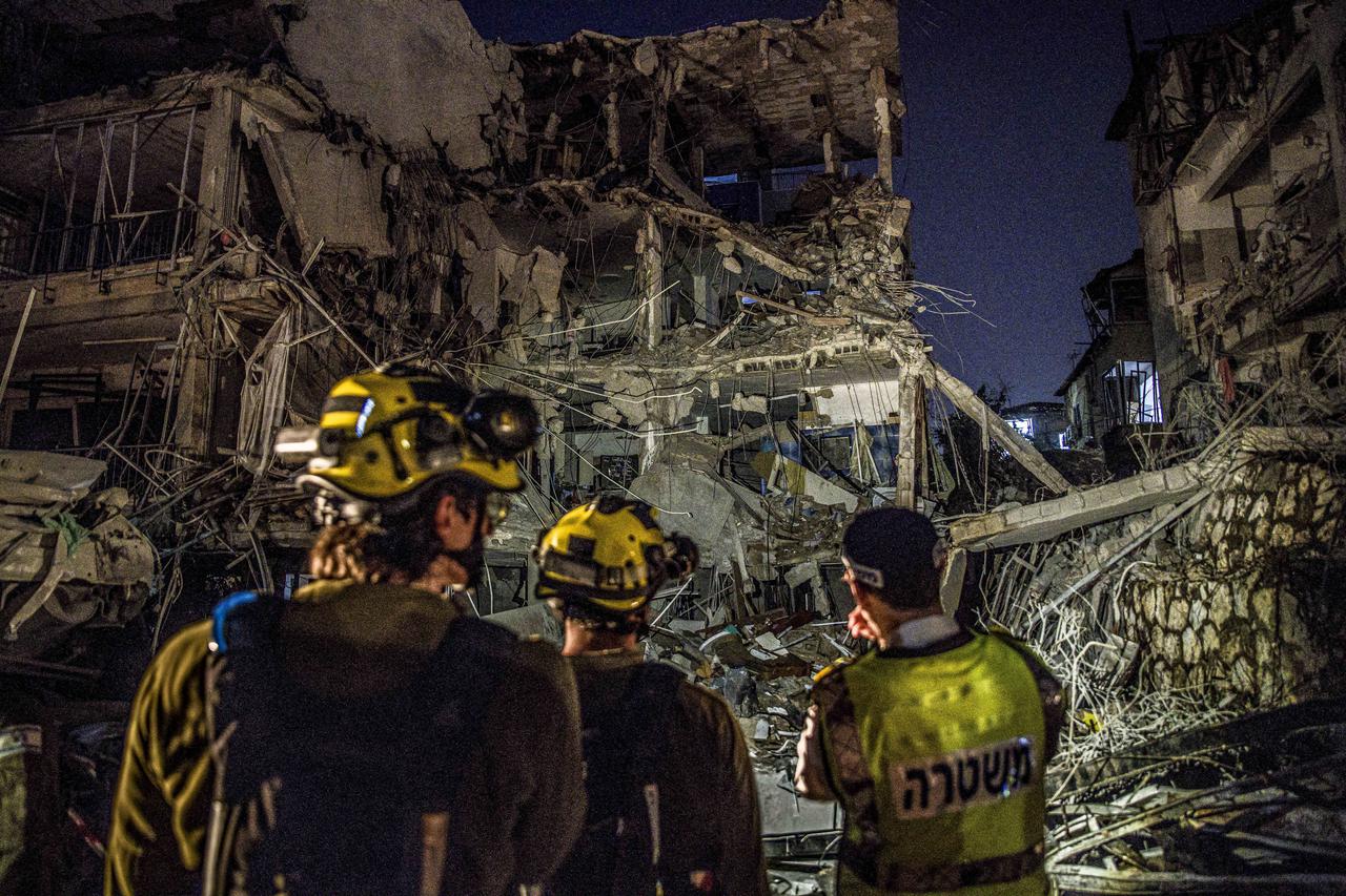  Zgrada u Tel Avivu pogođena iranskom balističkom raketom