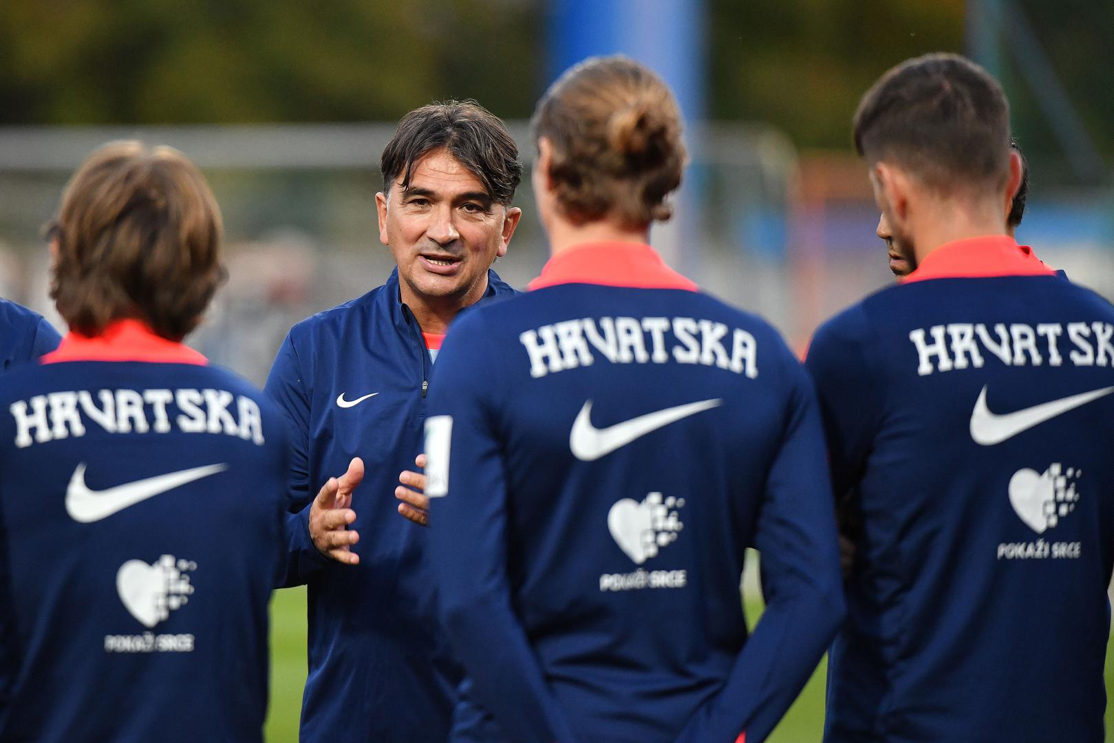 Naši nogometaši večeras su odradili i trening u Varaždinu, a po njegovoj posjećenosti možemo vidjeti kako interes za utakmicu itekako postoji, unatoč neatraktivnom protivniku.