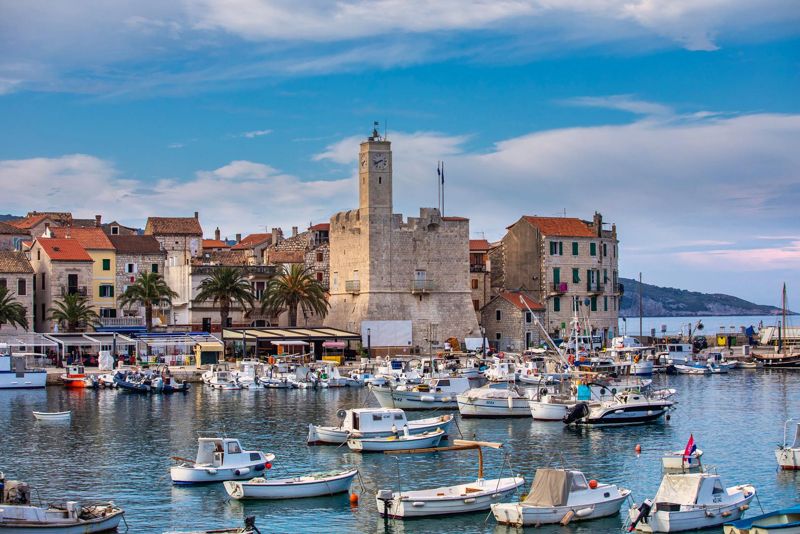 25.07.2021., Komiza, Otok Vis -  Komiza se nalazi na zapadnoj strani otoka Visa u dubokom Komiskom zaljevu. Photo:Davor Javorovic/PIXSELL
