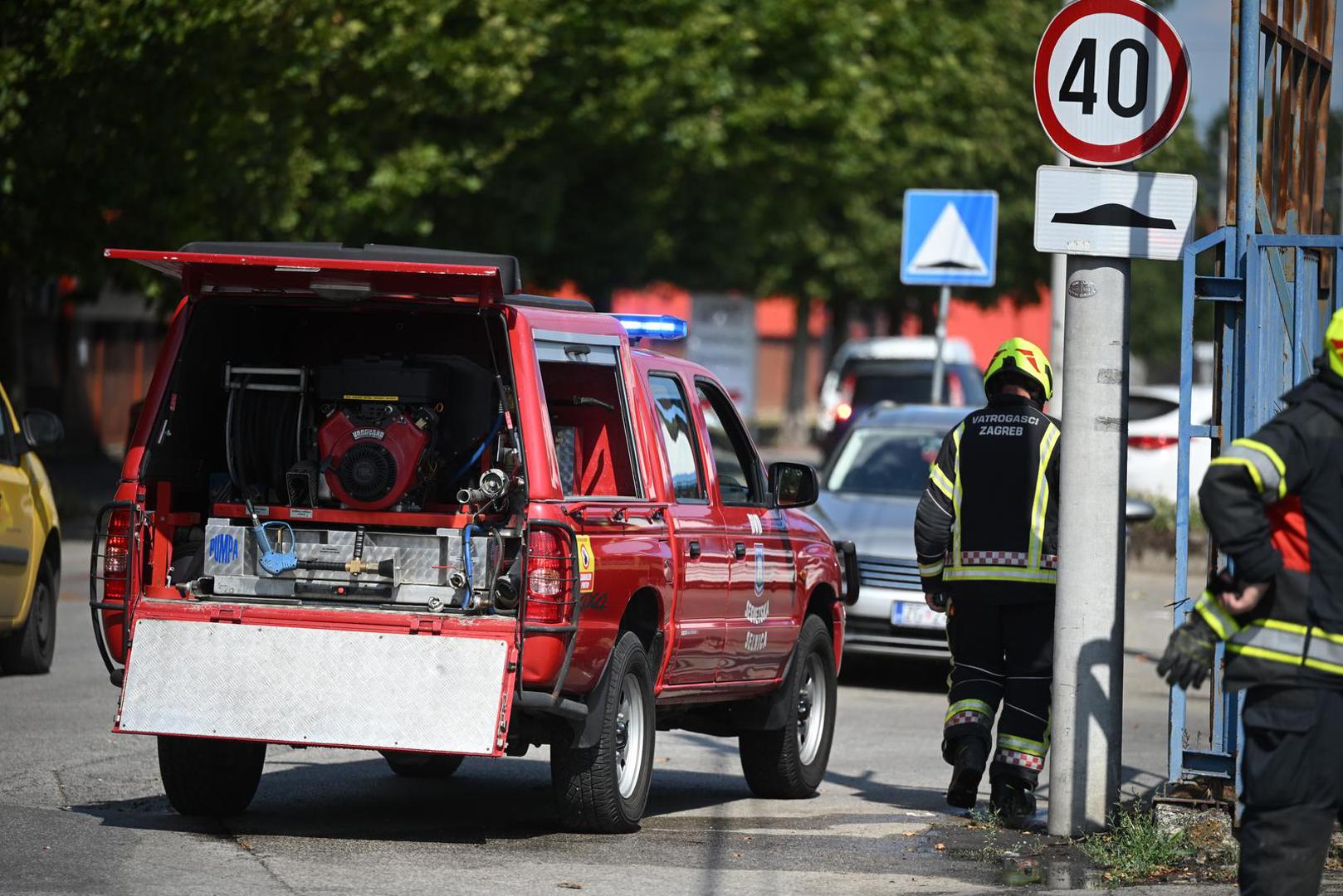 13.07.2026., Zagreb - Pozar je izbio u dvoristu tvrtke Cezar - Centar za reciklazu na Industrijskoj cesti u Sesvetama. Photo: Lucija Ocko/PIXSELL