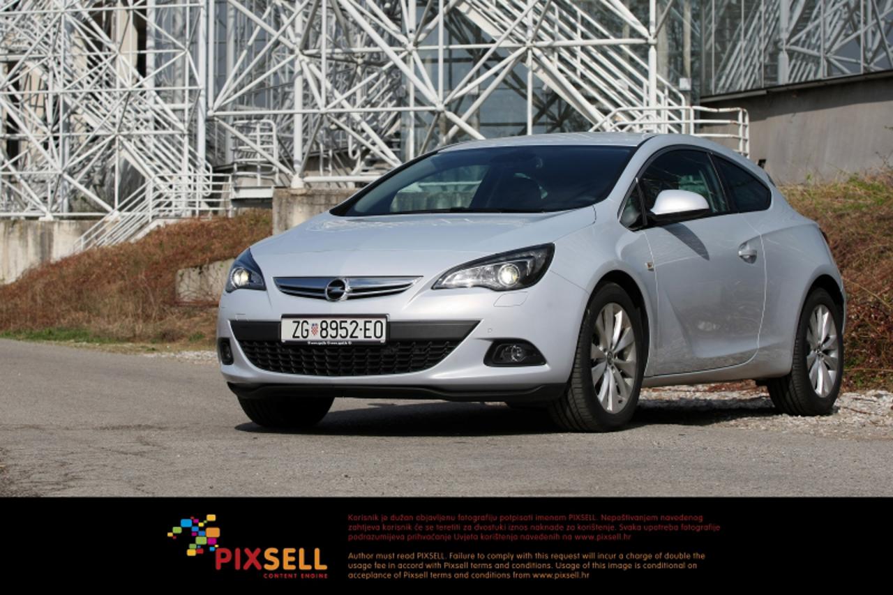'30.03.2012., Zagreb - Test automobila Opel Astra Gtc. Photo: Marko Prpic/PIXSELL'