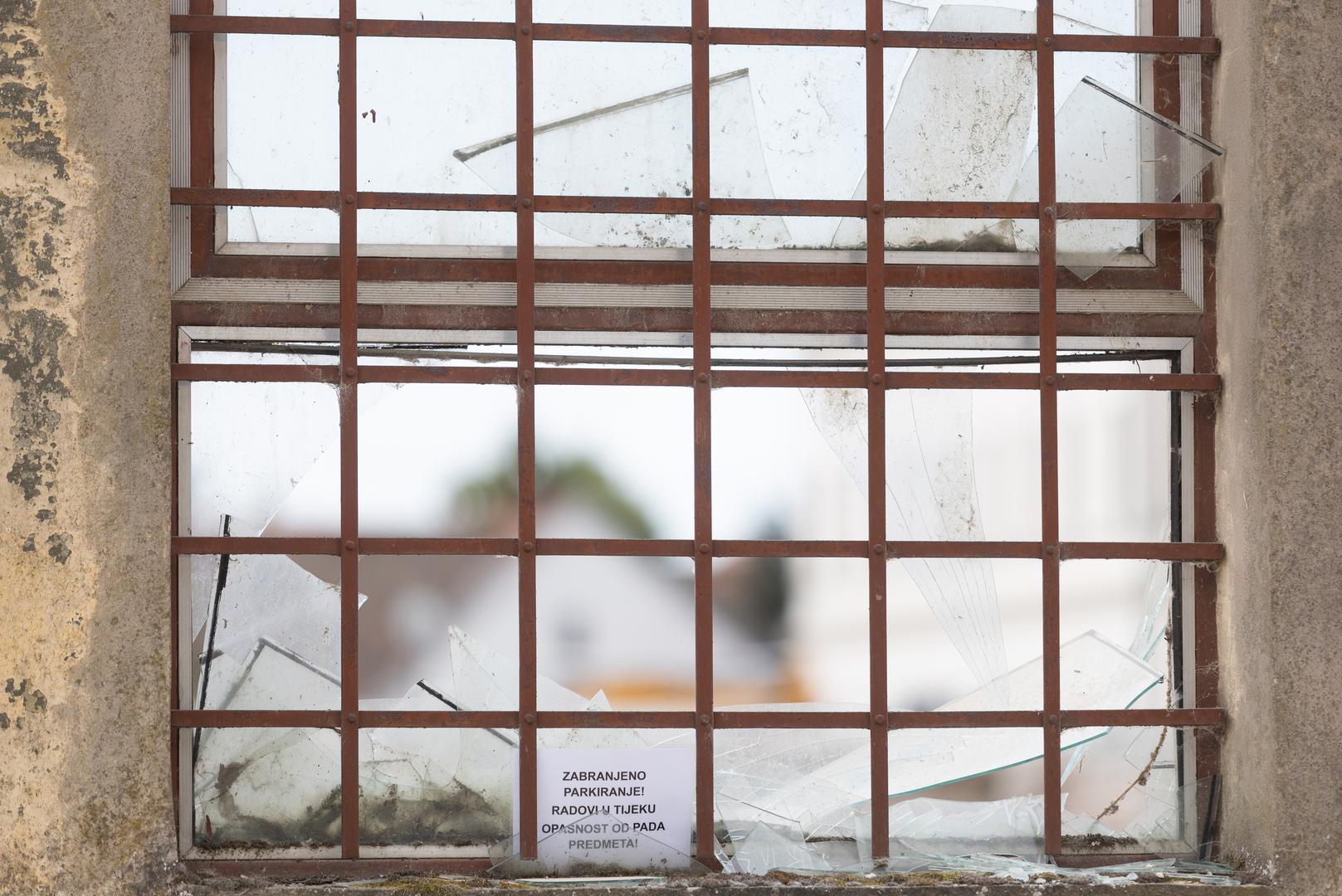 Stara Kožara godinama je bila zapuštena, a zbog lošeg stanja objekata, požara i ulazaka neovlaštenih osoba predstavljala je problem za stanovnike okolnog područja, posebno zbog blizine osnovne škole.
