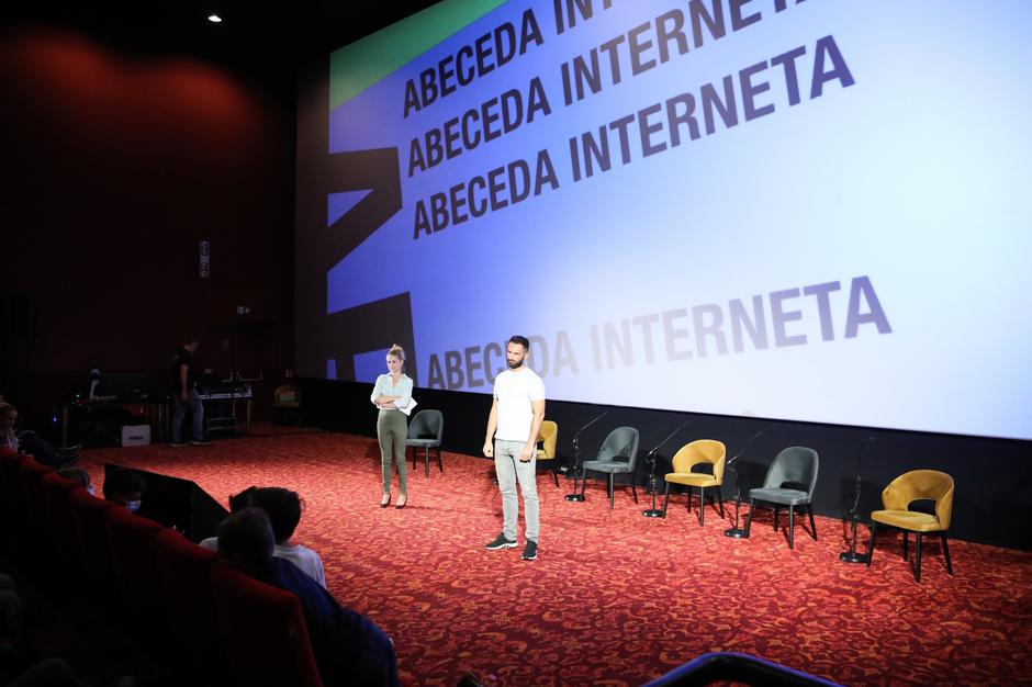 Zagreb: Konferencija "Sigurni o online svijetu"