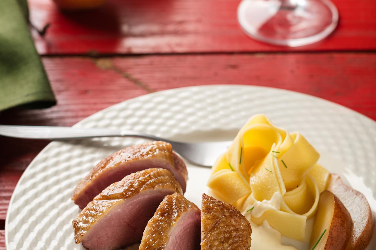 3. 11. 2016., Zagreb - Podravka, recept pecena patka s tjesteninom  Photo: Danijel Berkovic/PIXSELL