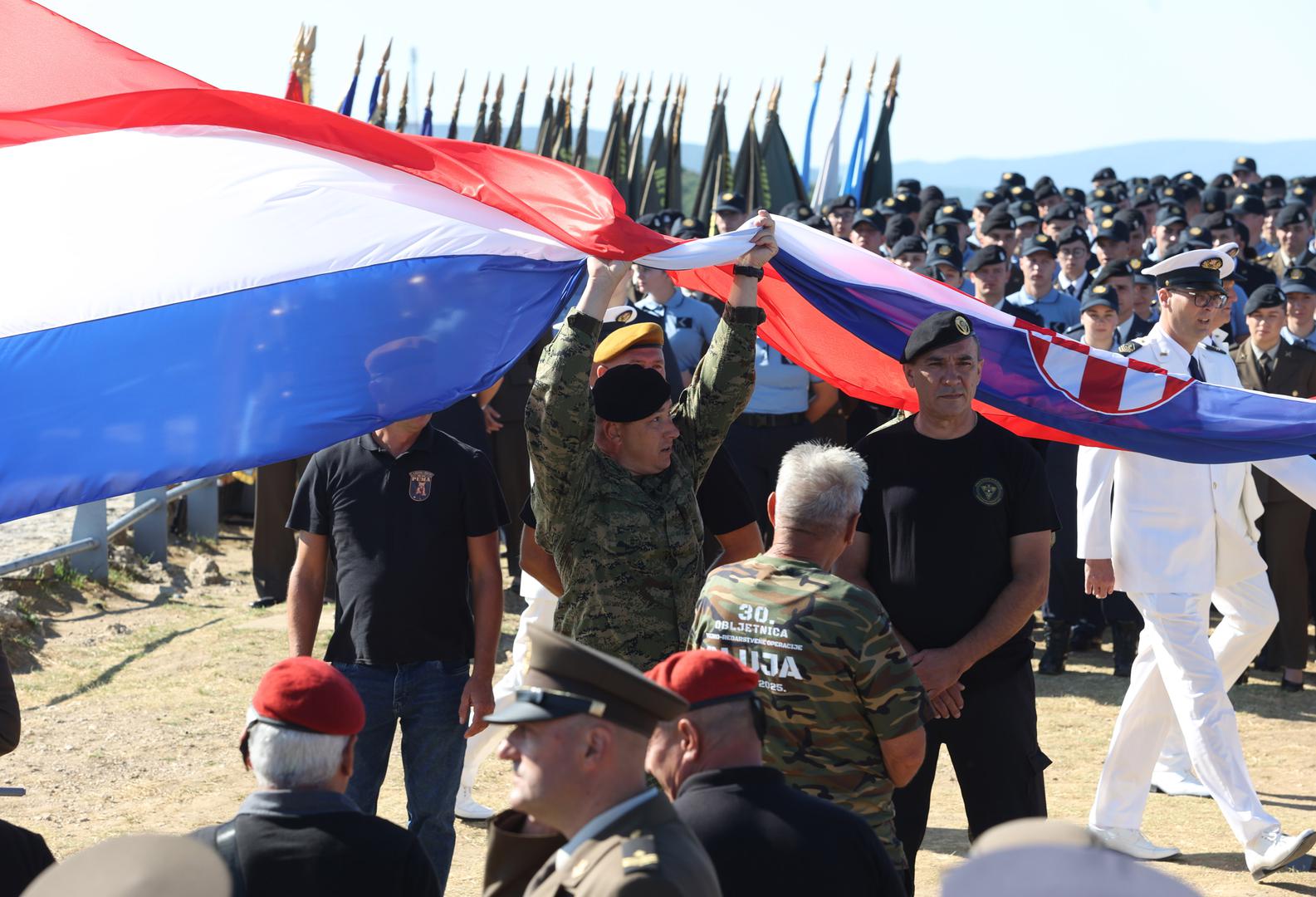 05.08.2025.,Knin- Proslava obiljezavanja Dana pobjede i domovinske zahvalnosti, Dana hrvatskih branitelja i 30. obljetnice vojno redarstvene operacije Oluja. Podizanje zastave na kninskoj tvrdjavi.  Photo: Dusko Jaramaz/PIXSELL