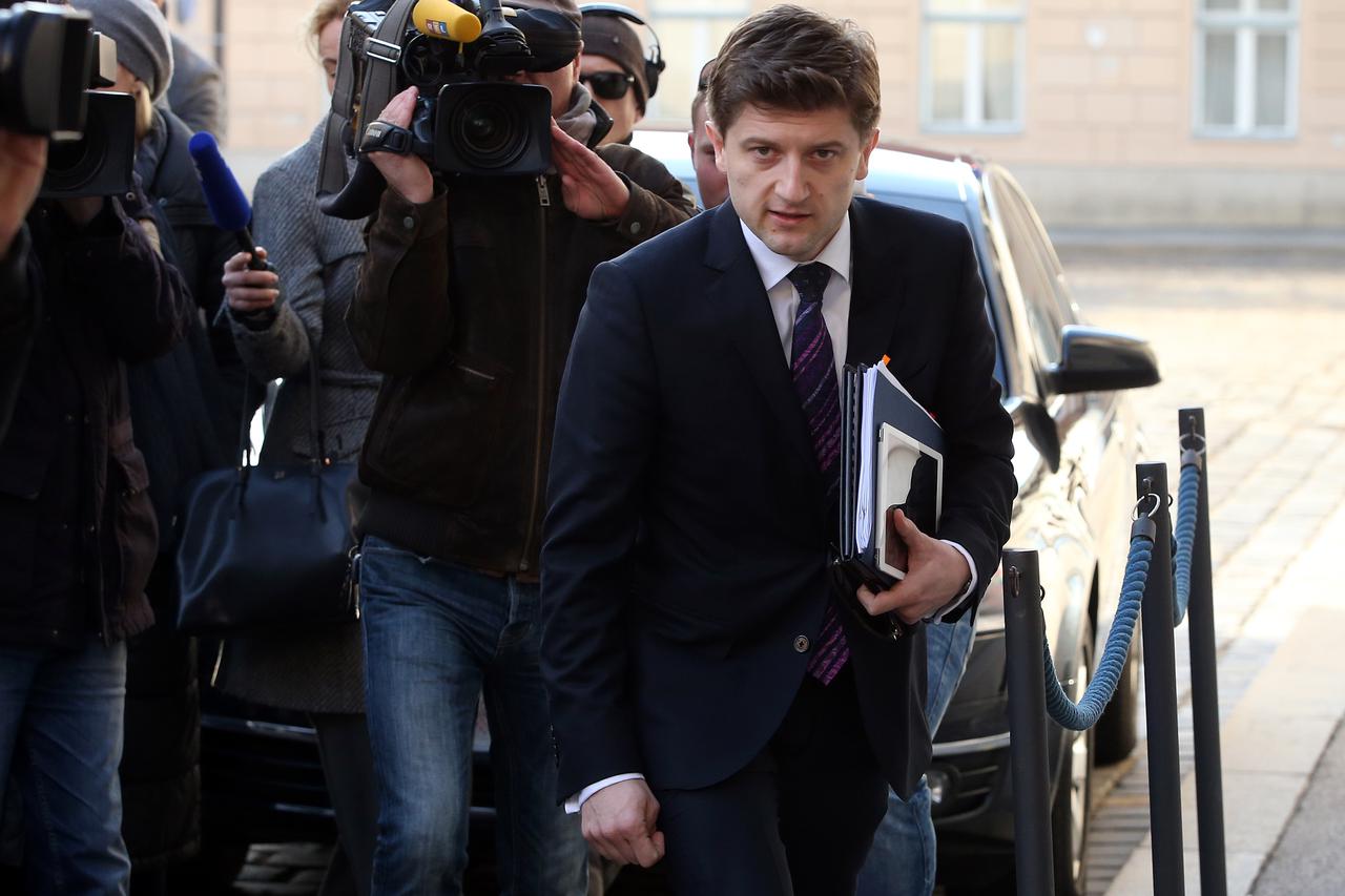 28.01.2016., Zagreb - Novoimenovani ministri dolaze na prvu sjednicu Vlade.  Ministra financija Zdravko Maric.  P