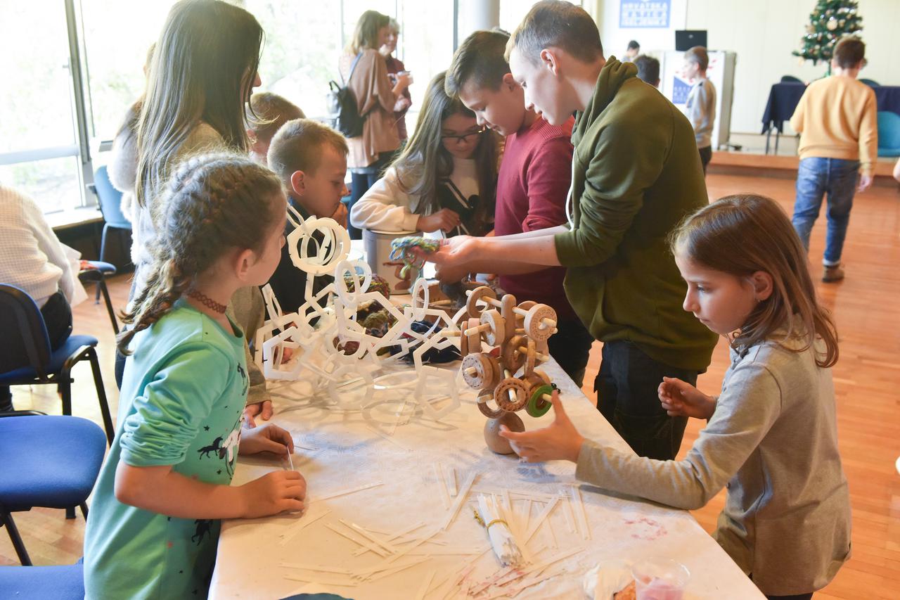 izložba Igračka u srcu