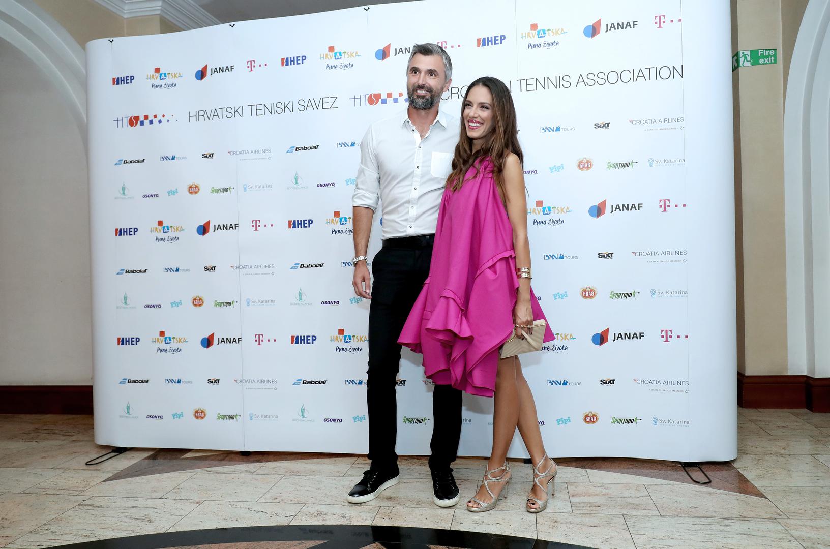 Goran Prpić je nagrađen povodom osvajanja brončane medalje u parovima na Olimpijskim igrama u Barceloni 1992., a Goran Ivanišević kao drugi član tog para, zatim kao osvajač bronce u pojedinačnoj konkurenciji na istim Igrama, kao pobjednik Davis Cupa 2005. te kao osvajač Grand Slam turnira, u Wimbledonu 2001.