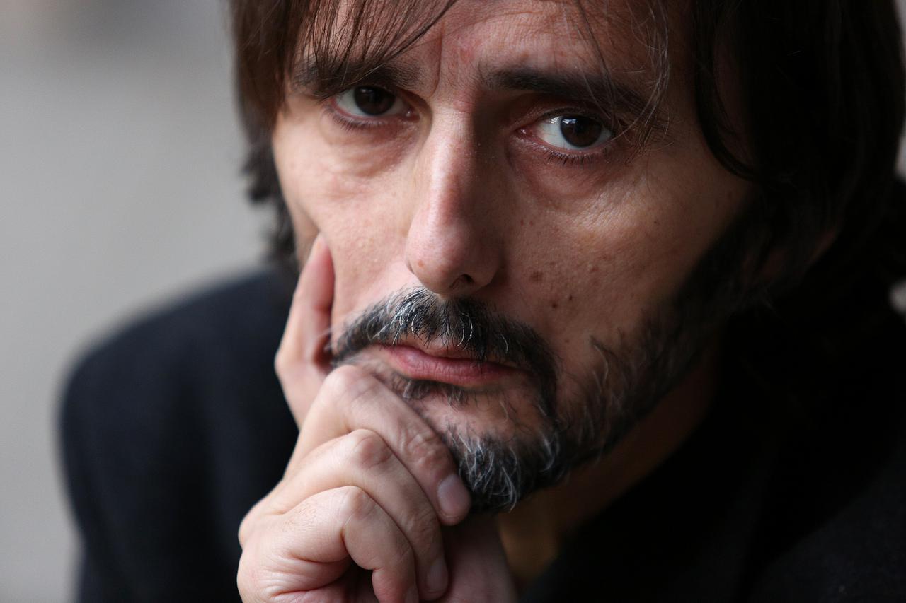 16.12.2014., Zagreb - Goran Bare, hrvatski glazbenik poznat kao osnivac i glavni vokal vinkovackog rock sastava Majke.